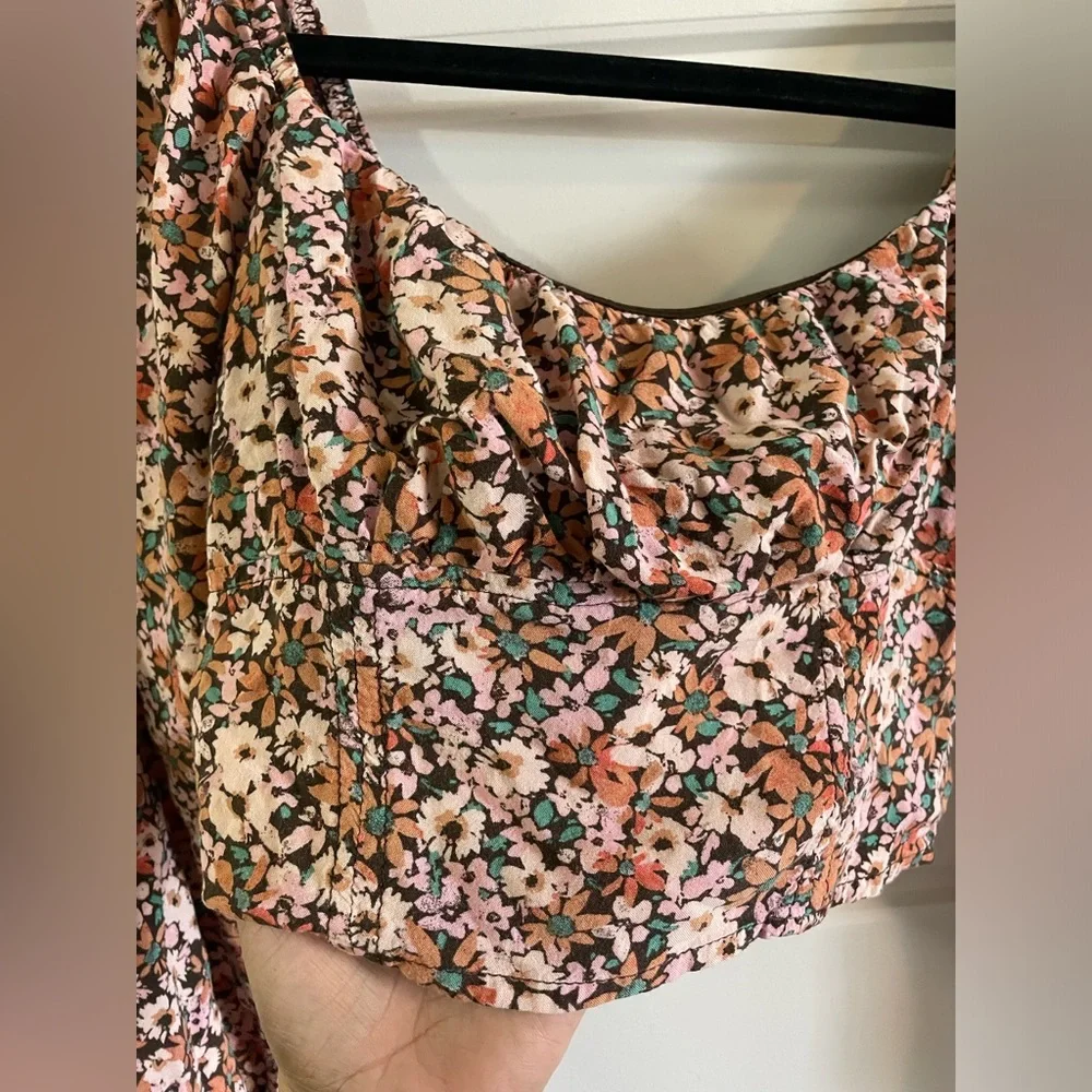 Wild Fable Long Sleeve Bohemian Floral Crop Top Womens Peach/Brown Size XS